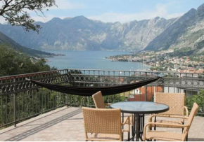 3-Bedroom Apartment With Panoramic Bay Views